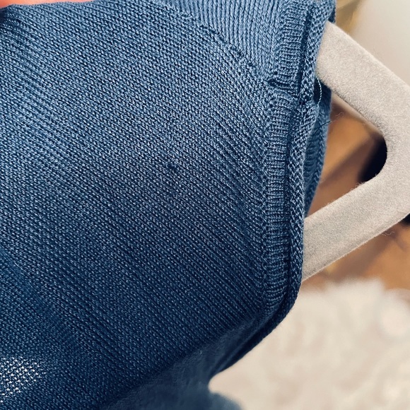 BCBGMAXAZRIA Silk Blend Turquoise Blue Sleeveless Cowl Neck Sweater Top XS - Picture 4 of 12